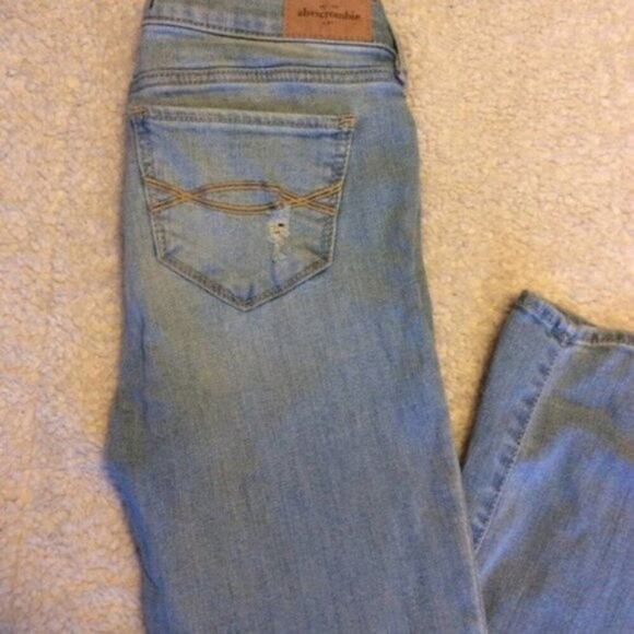 Abercrombie Kid’s Light Wash Distressed Jeans - Picture 1 of 6